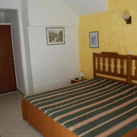 Vila Emilia Албуфейра